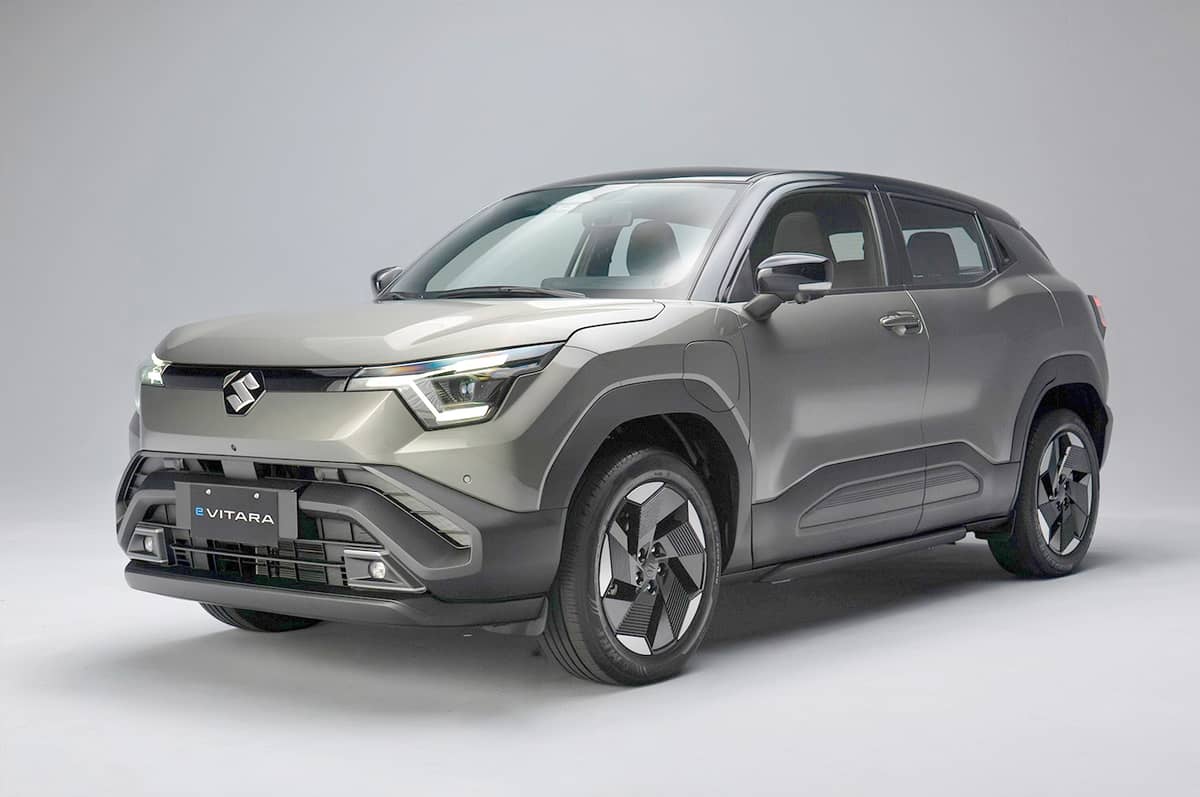 STUDIO lighting highlights the all-new Suzuki e VITARA’s ‘Metal Beast’ design, three-point matrix LED lamps and electric crossover stance.