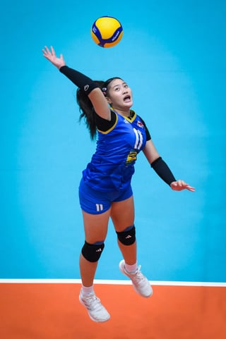 Alas girls sizzle early, clobber Iran