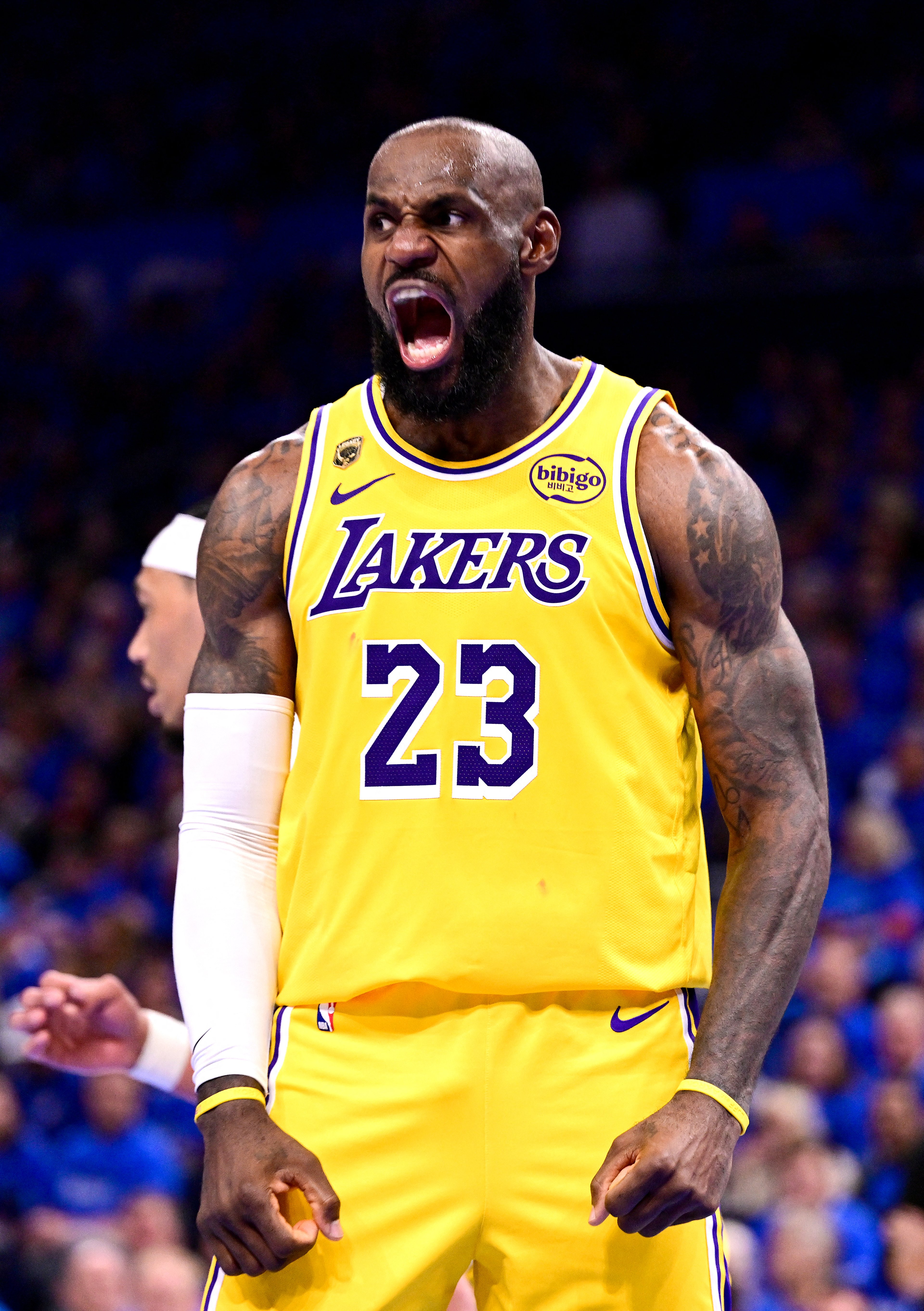 LeBron bids Los Angeles goodbye