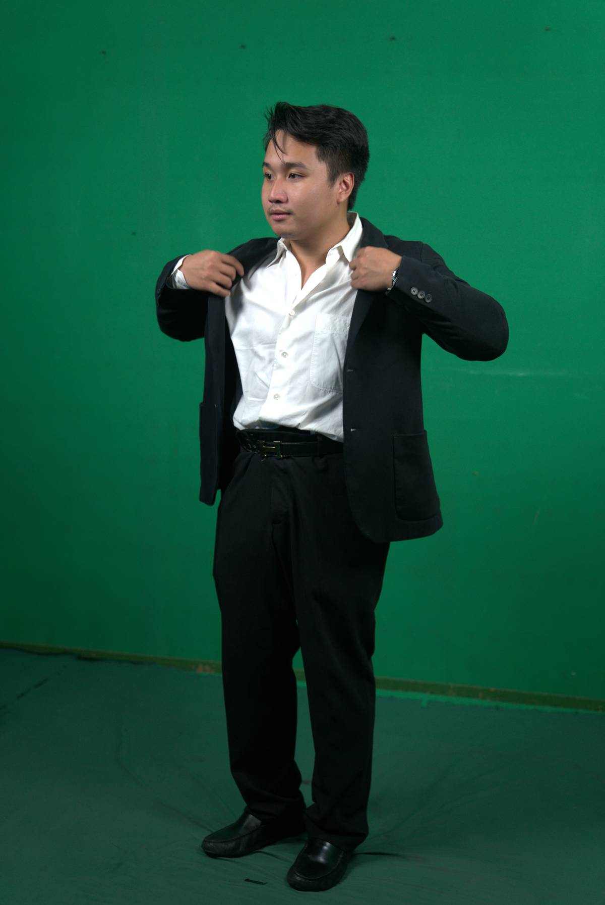 DRESSED to impress, Online head Carl Magadia makes a statement in a sleek black suit.