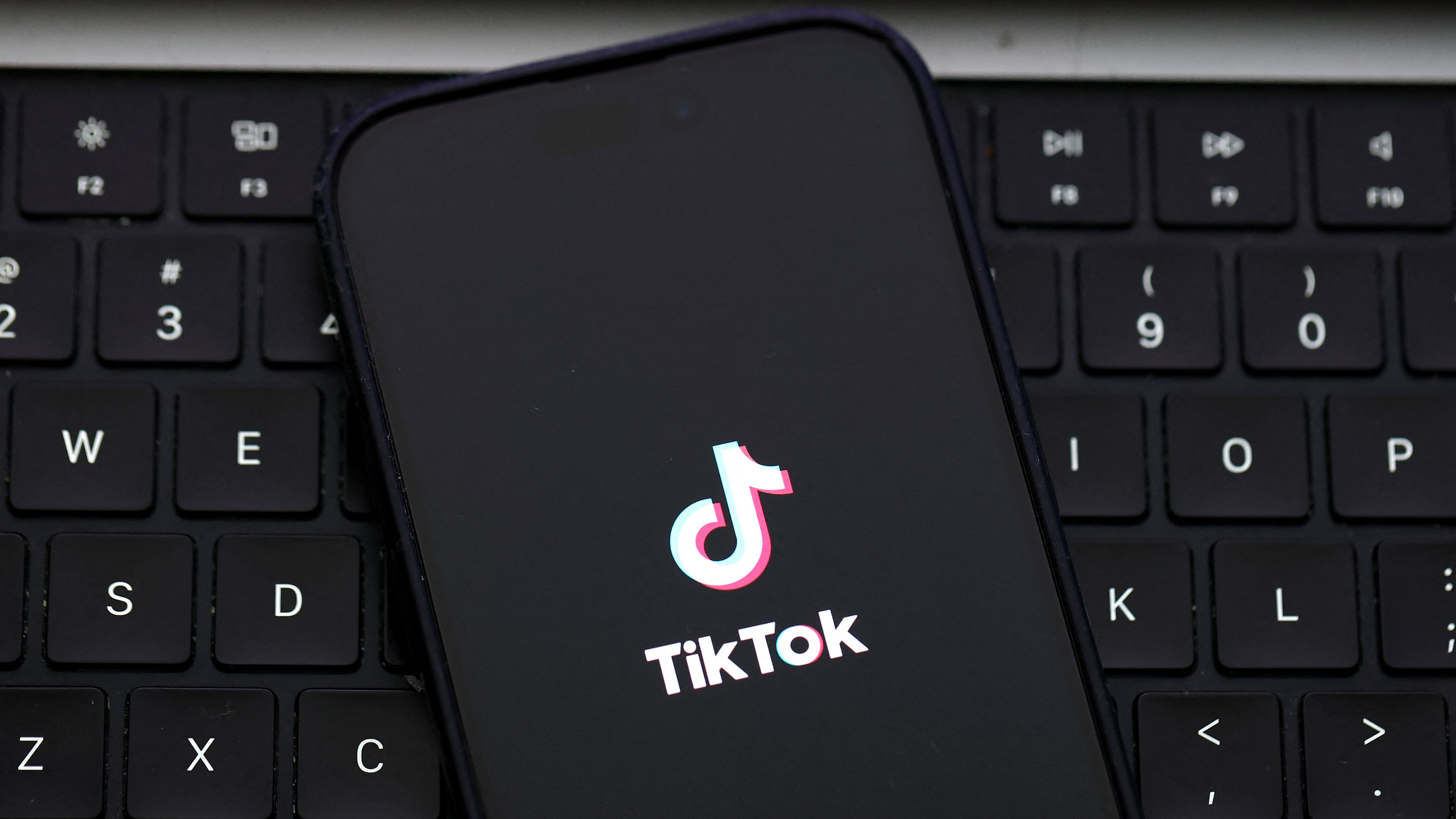 TikTok talk seeks simpler safekeeping, takedowns