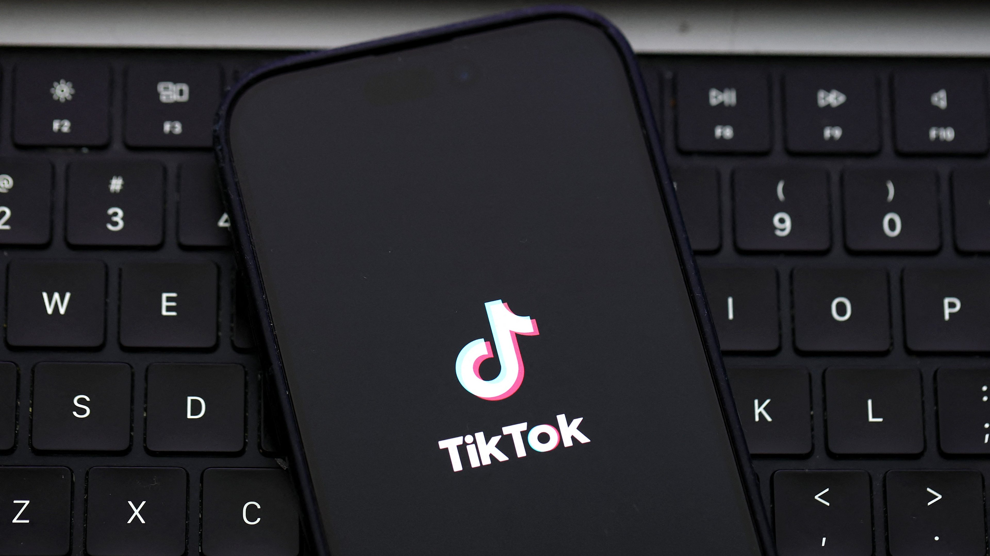 TikTok talk seeks simpler safekeeping, takedowns