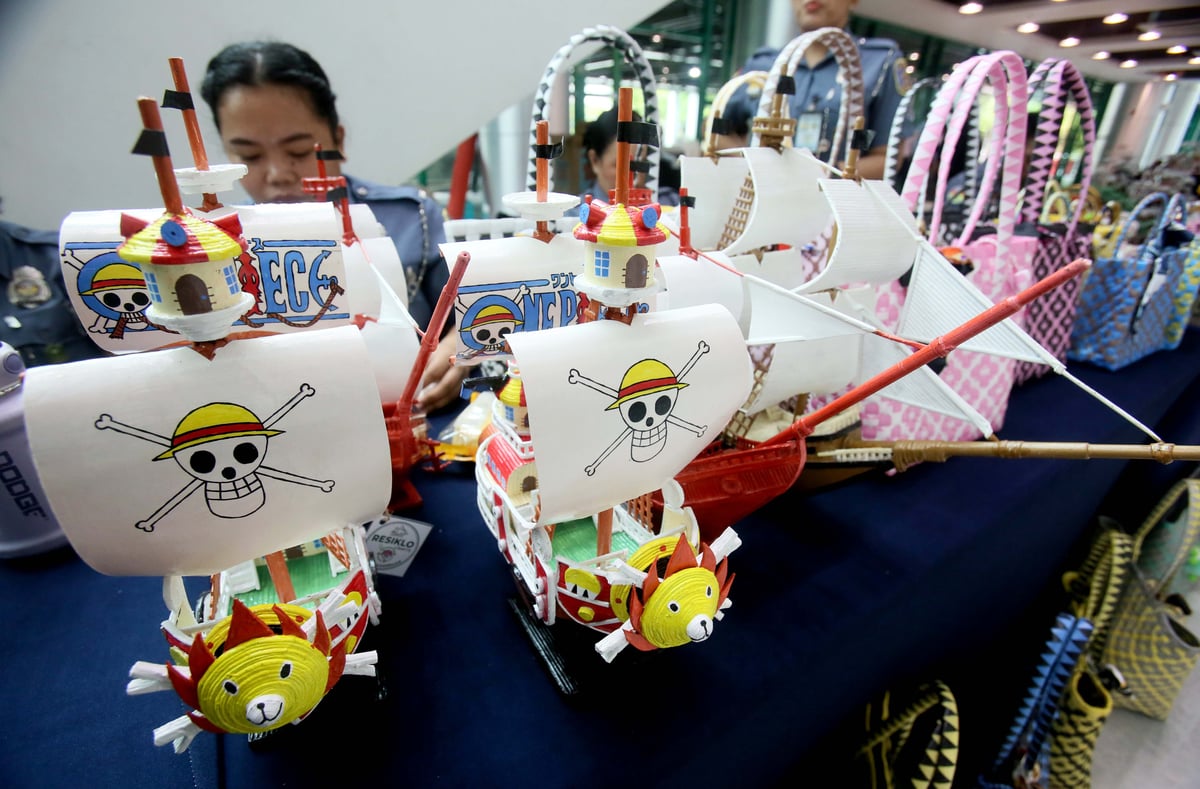(July 01 2026) Paintings and handicraft made by Person Deprive of Liberty PDL displayed for sale at MICE center in Quezon City Hall on Wednesday July 1 2026, during the BJMP 35th anniversary celebration. The solds handicrafts are sent to the owner so they can help their families while inside the jail. Photo/Analy Labor