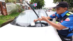 MMDA: Hundreds of vehicles ticketed for illegal parking amid INC rally