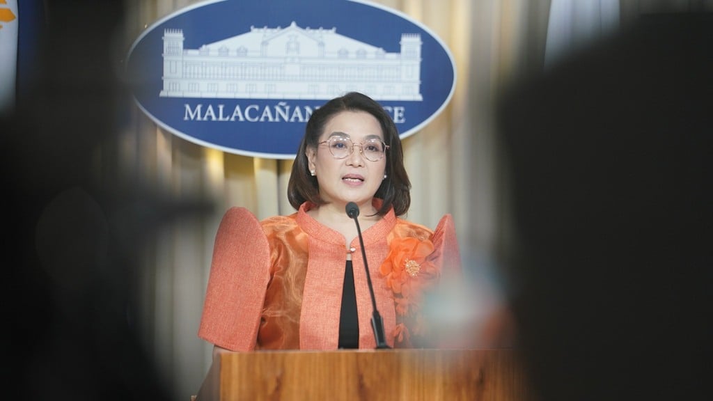 Tacloban rampage victims get cash aid