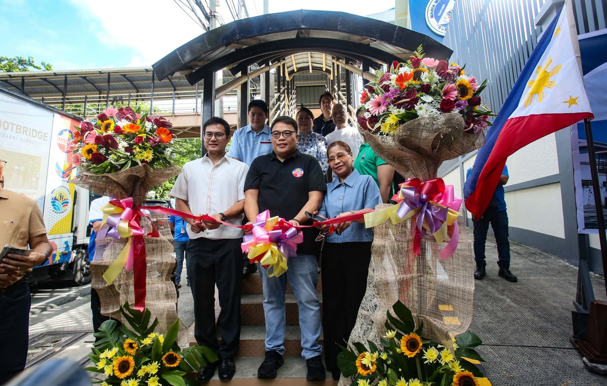 (July 01 2026) Metropolitan Manila Development Authority (MMDA) Chairman Atty. Don Artes and Quezon City Administrator Atty. Michael Victor Alimurung led the ribbon cutting during the inauguration ceremony of the pedestrian footbridge along Visayas Ave in front of Maria Montessori School in Quezon City on Wednesday, July 1, 2026. The project aims to promote a safer, more organized, and efficient movement of students, pedestrians, and vehicles along Visayas Avenue. Photo/Analy Labor