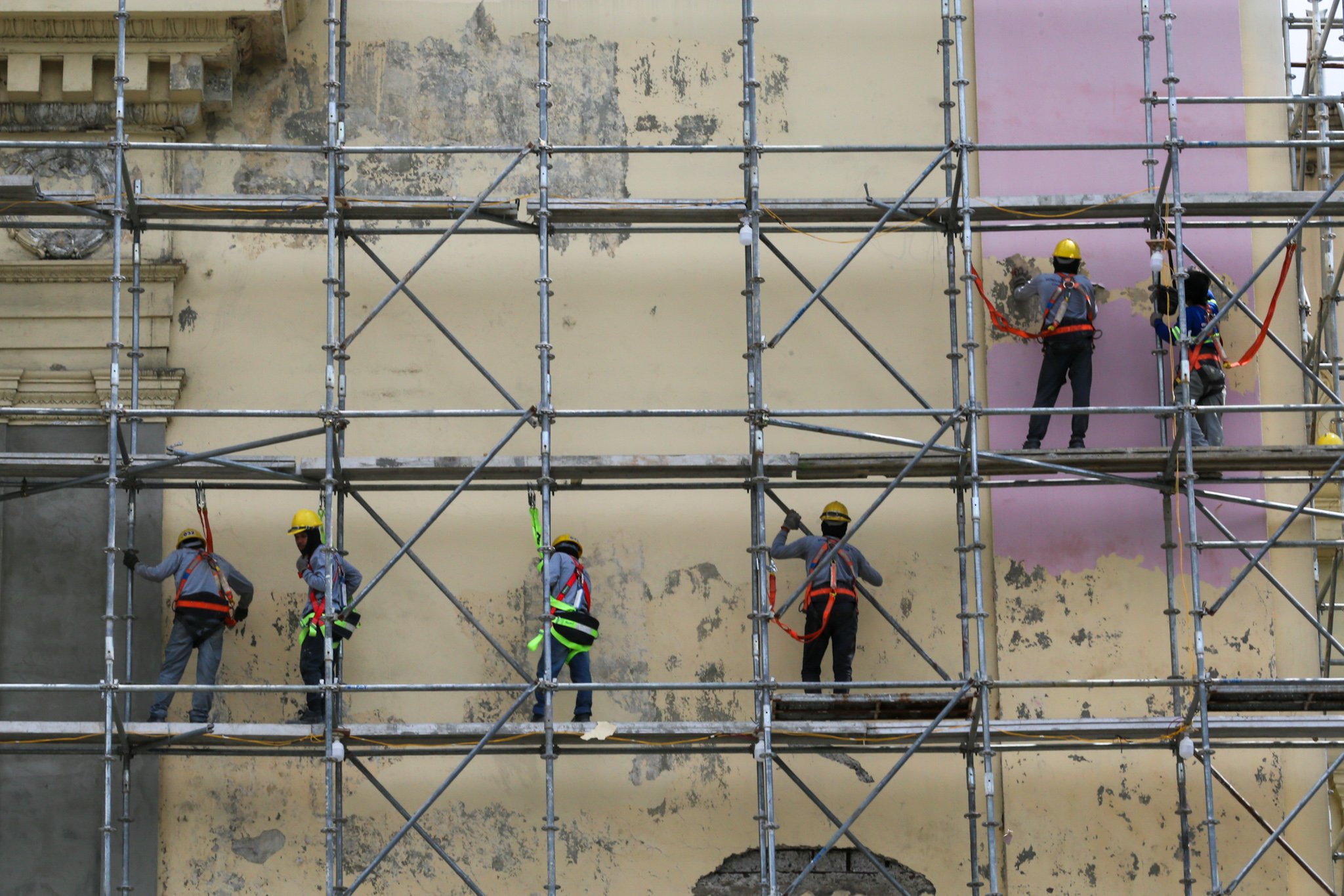 Phl employers sweeten perks as big pay raises fade