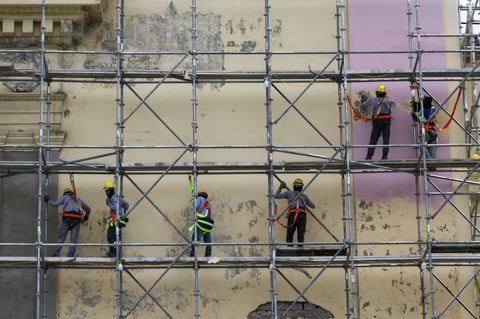 Phl employers sweeten perks as big pay raises fade