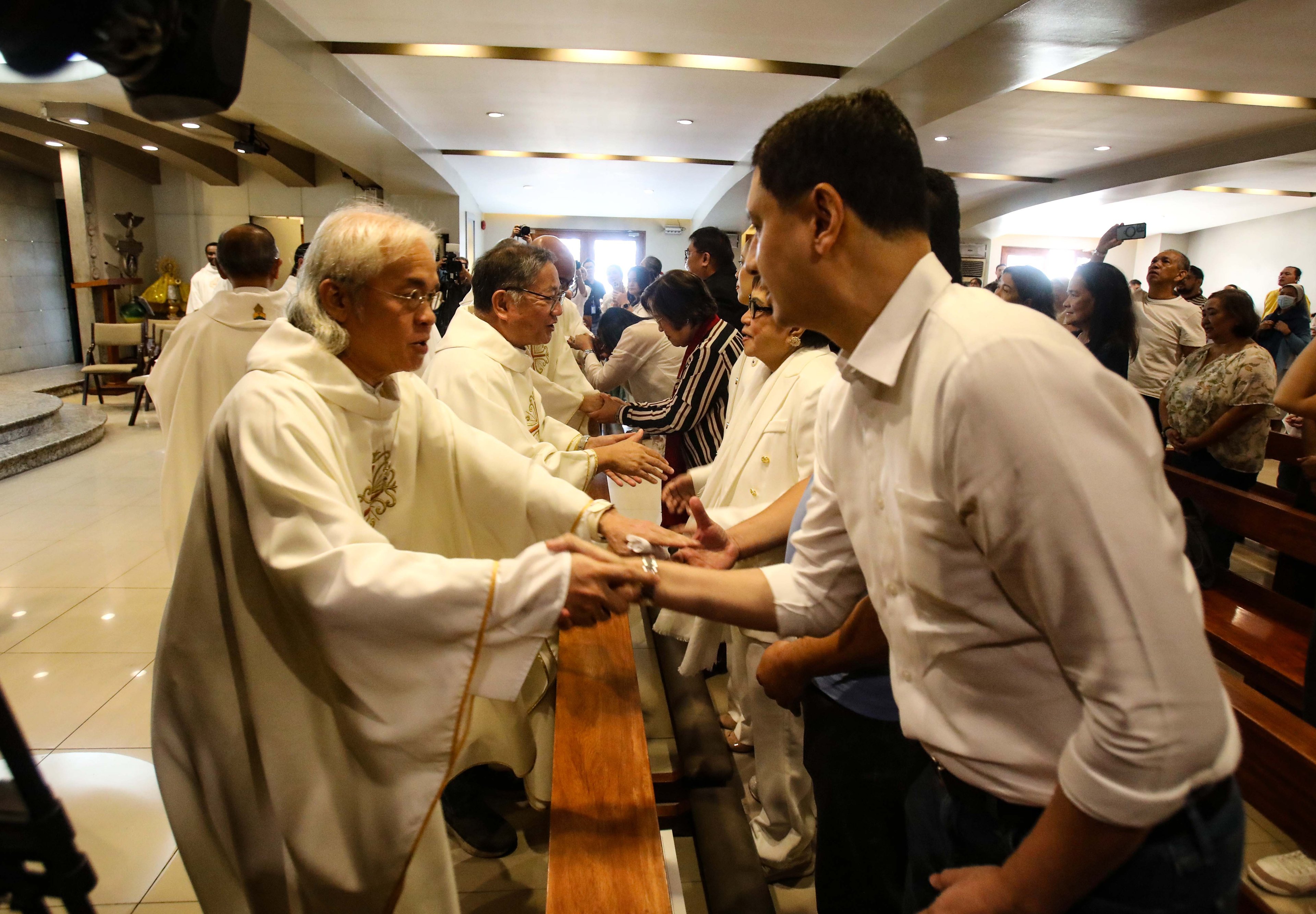 (July 02 2026)House of Representatives Prosecutors and private prosecutors led by Batangas 2nd District Rep. Gerville Luistro attend a mass at the Chapel of the Nativity, Immaculate Conception Cathedral in Quezon City on Thursday, July 2, 2026. for the upcoming impeachment trial against Vice President Sara Duterte. Photo/Analy Labor