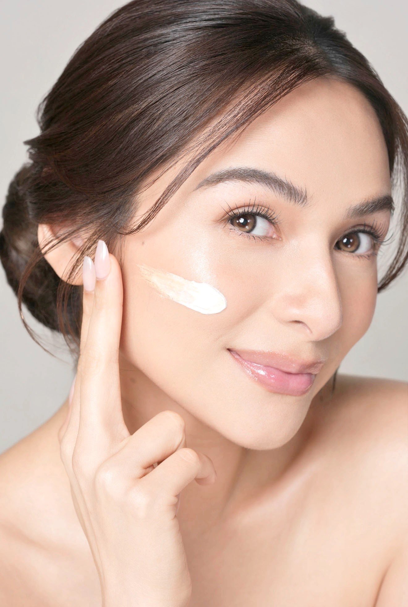 JENNYLYN Mercado shares a new approach to beauty, focusing on enhancing natural skin while offering added skincare benefits.