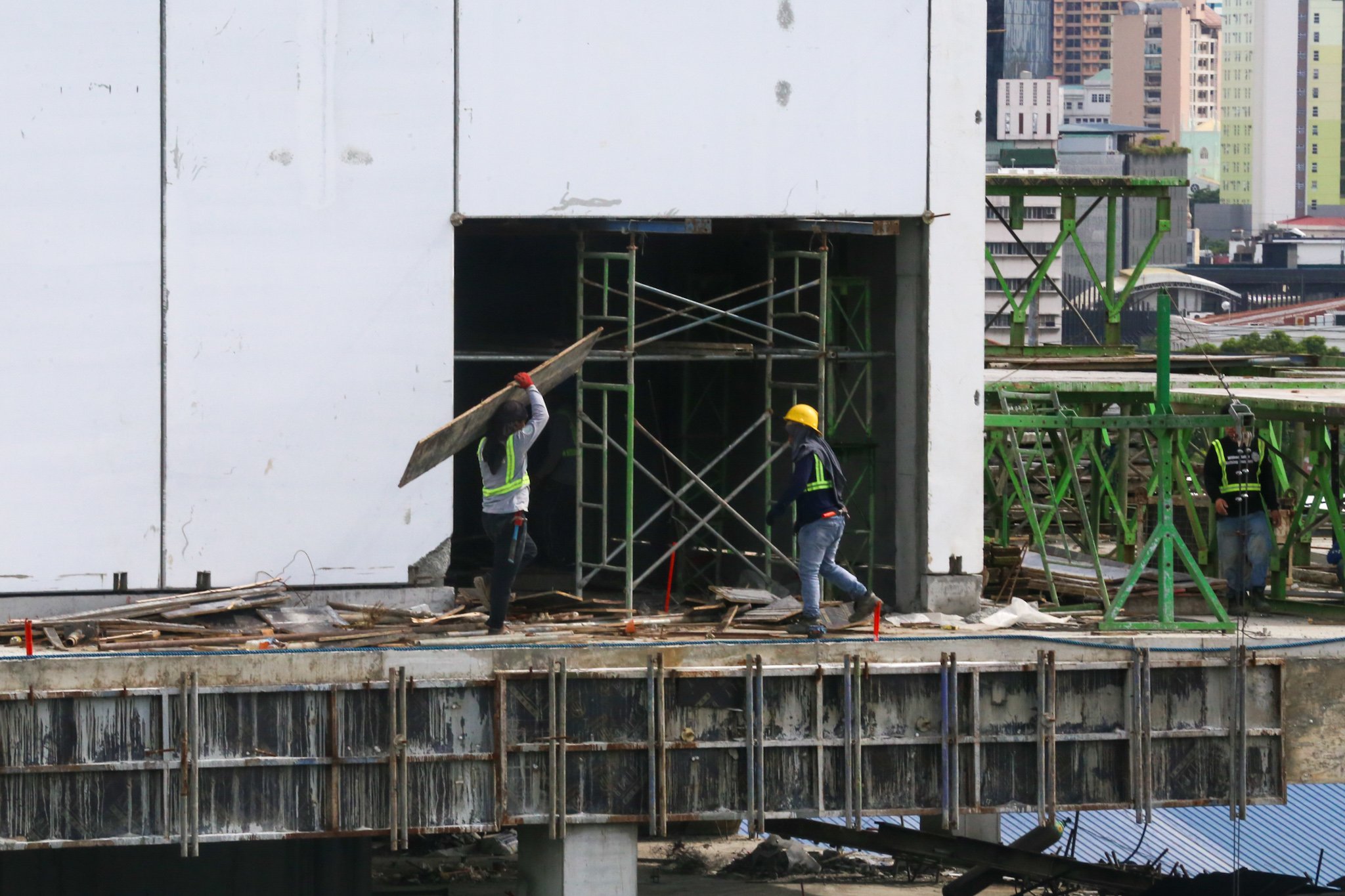More investments, jobs seen after Phl’s income upgrade 