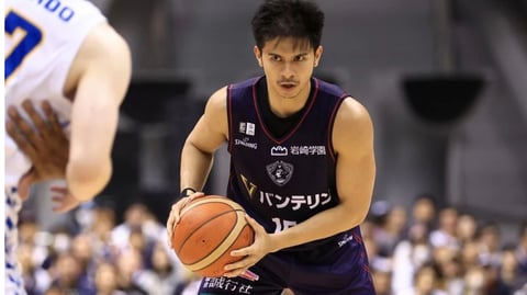 Ravena, Parks sign B.League deals