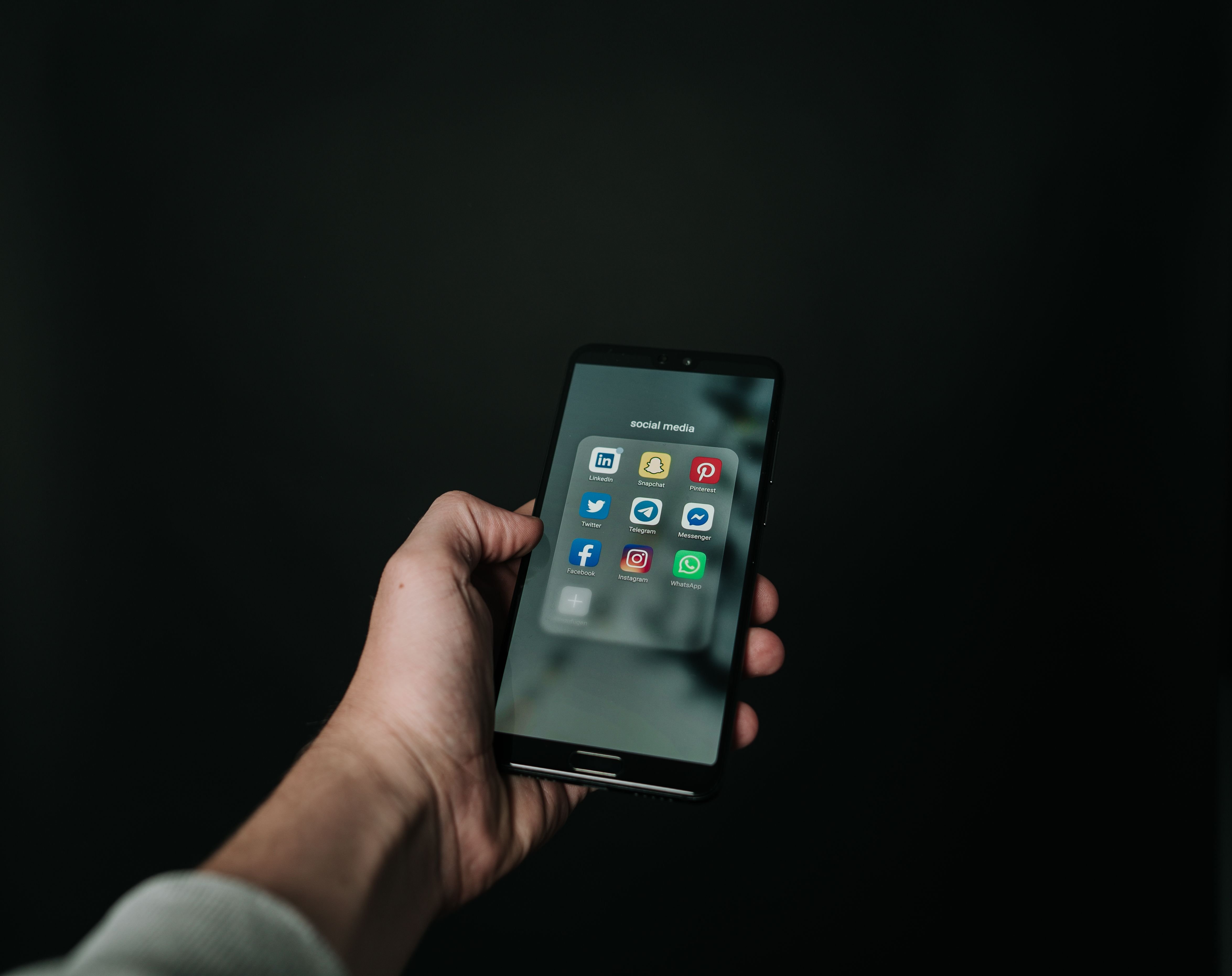 DICT, suportado ang panukalang i-ban ang social media sa mga menor de edad
