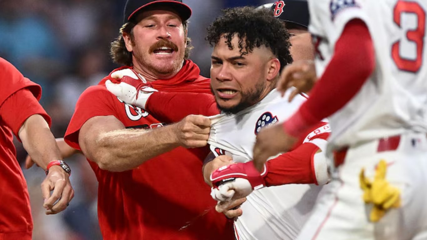 Cavalli, Contreras suspended for brawl