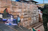 PNP foils P22-M cigarette smuggling