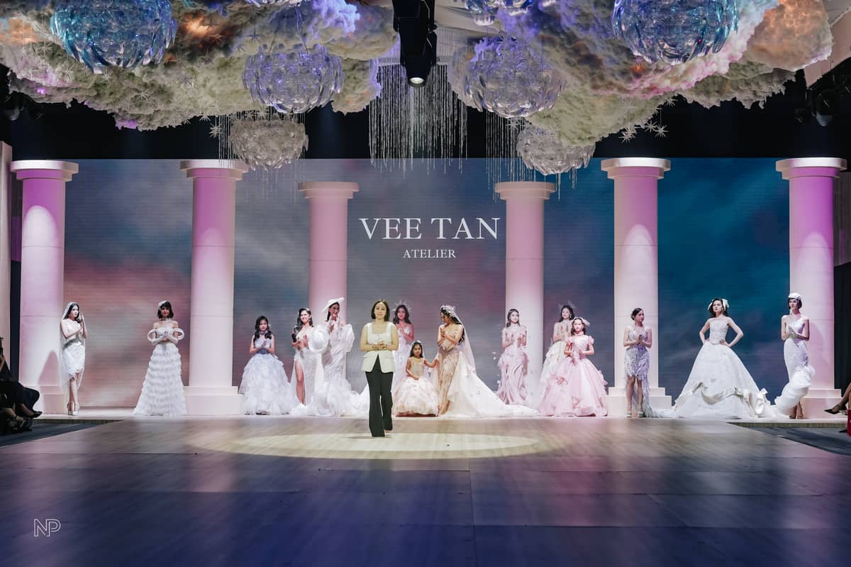 VEE Tan