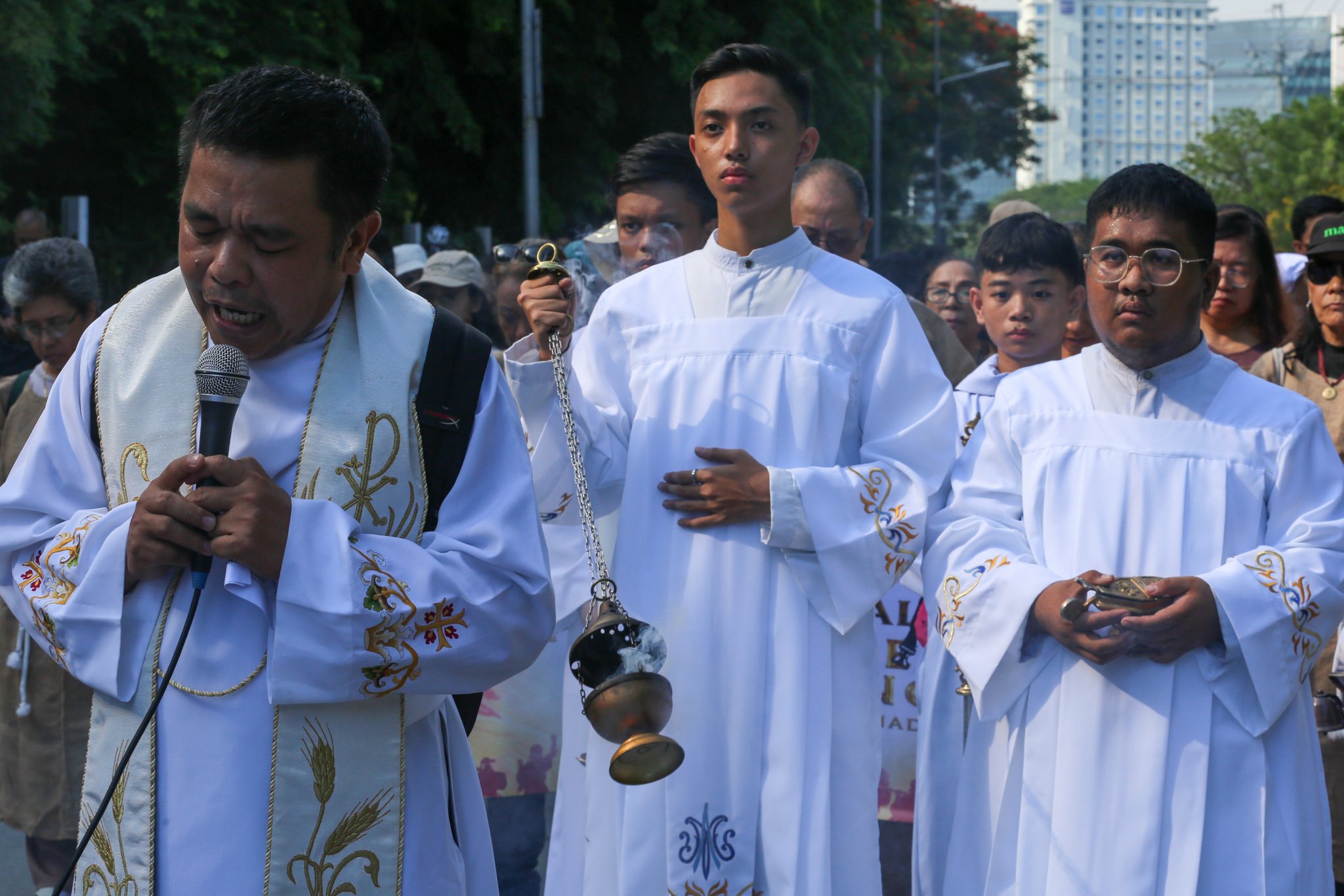 Faith-based groups gather for the "Jericho Walk for Truth and Justice" outside the Philippine Senate along Diokno Boulevard in Pasay City on 04 July 2026. Participants call for integrity, accountability, and justice in the impeachment trial of Vice President Sara Duterte.