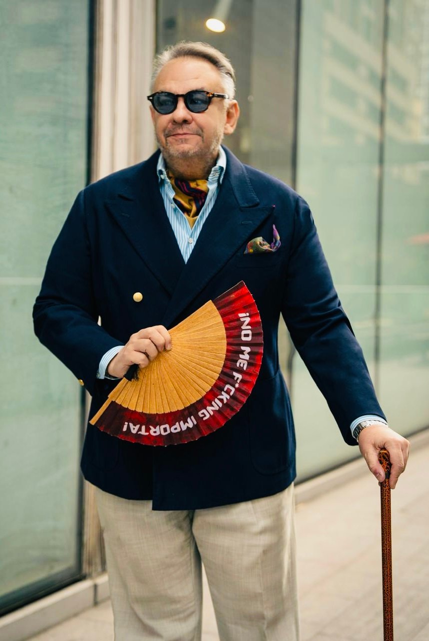 THE country’s one and only ‘Fan Man’, Monchet Olives.