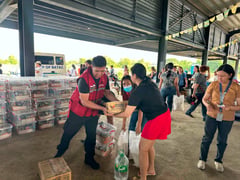 DSWD aids Batac Market fire victims