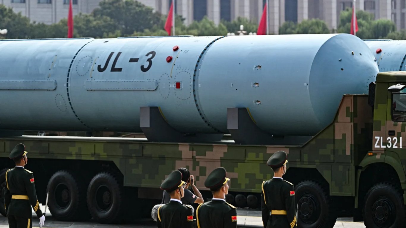 China test-fires missile in Pacific Ocean
