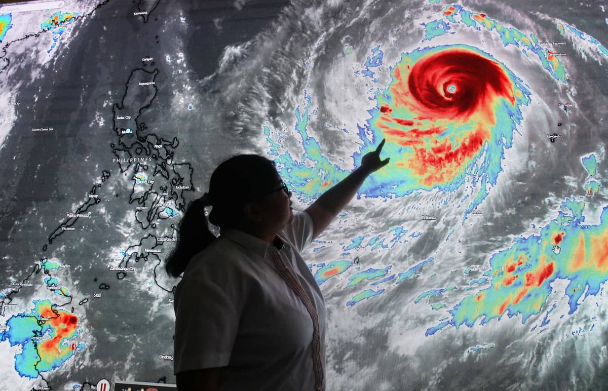 (July 07 2026) QCDRRMO Deputy for Hazard Monitoring Aleandra Rivera monitored the super typhoon with international name (Bavi) at QCDRRMO office in Quezon City on Tuesday July 7 2026, Bavi is expected to enter the Philippine Area of Responsibility (PAR) between Tuesday evening and early Wednesday, The super typhoon, which will be called Inday locally, will maintain its strength as it enters PAR, according to PAGASA. Photo/Analy Labor