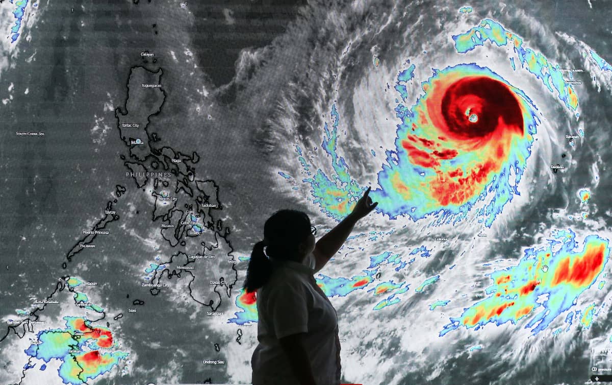 (July 07 2026) QCDRRMO Deputy for Hazard Monitoring Aleandra Rivera monitored the super typhoon with international name (Bavi) at QCDRRMO office in Quezon City on Tuesday July 7 2026, Bavi is expected to enter the Philippine Area of Responsibility (PAR) between Tuesday evening and early Wednesday, The super typhoon, which will be called Inday locally, will maintain its strength as it enters PAR, according to PAGASA. Photo/Analy Labor