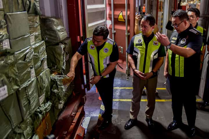 The Bureau of Customs, led by Commissioner Ariel Nepomuceno, seized nine container vans carrying an estimated P137 million worth of misdeclared vape-related products at the Manila International Container Port on 8 July. | 📸: Zedrich Xylak Madrid