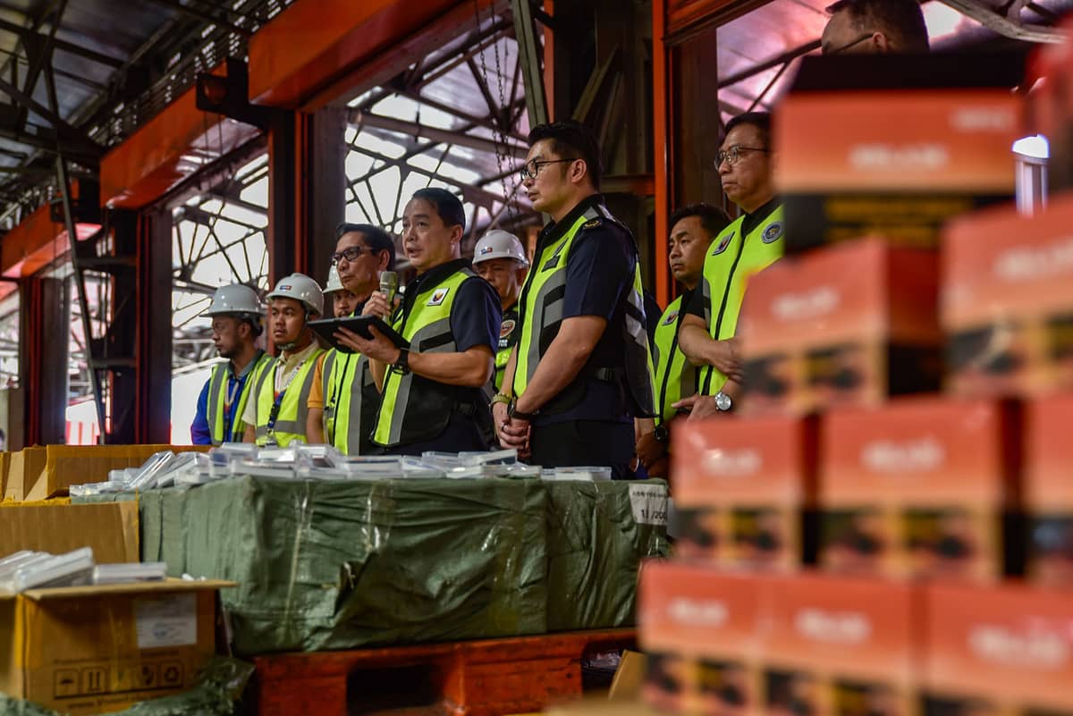 The Bureau of Customs, led by Commissioner Ariel Nepomuceno, seized nine container vans carrying an estimated P137 million worth of misdeclared vape-related products at the Manila International Container Port on 8 July. | 📸: Zedrich Xylak Madrid