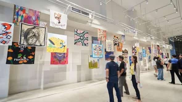ART ACROSS OLD DIVIDE