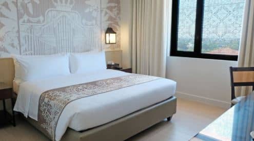 Deluxe king room