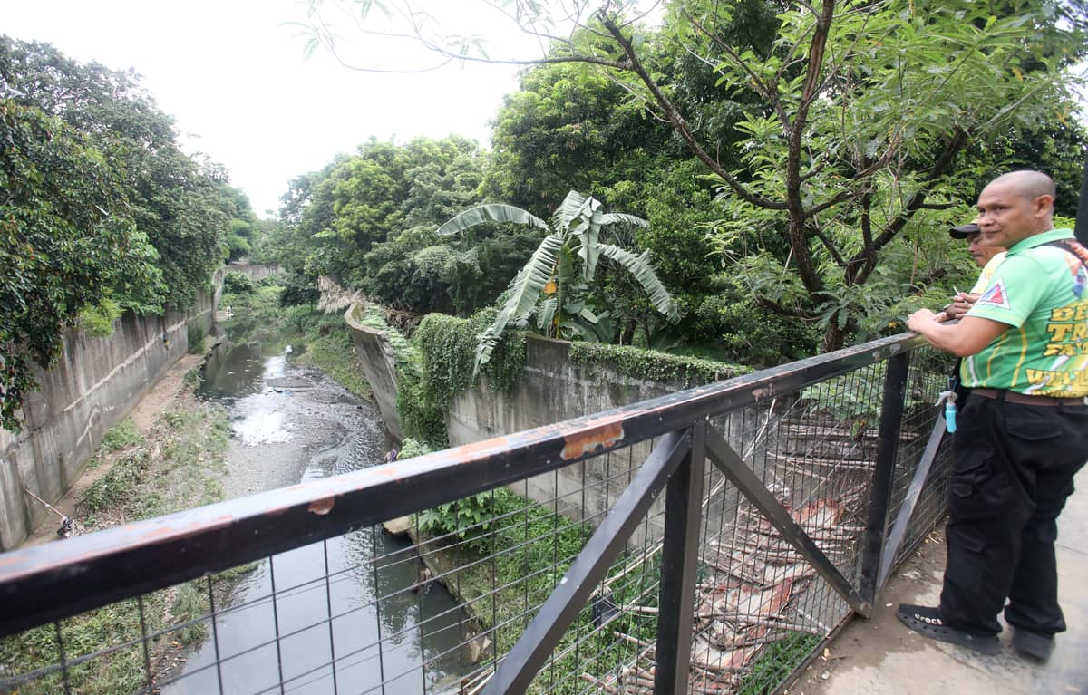 (July 10 2026) Local officials in Barangay Bagong Silangan inspect low-lying areas, the position of rescue boats and to monitor flood-prone communities on Friday July 10 2026, ahead of expected heavy rains brought by the Southwest Monsoon, enhanced by the effects of Typhoon Inday. Photo/Analy Labor