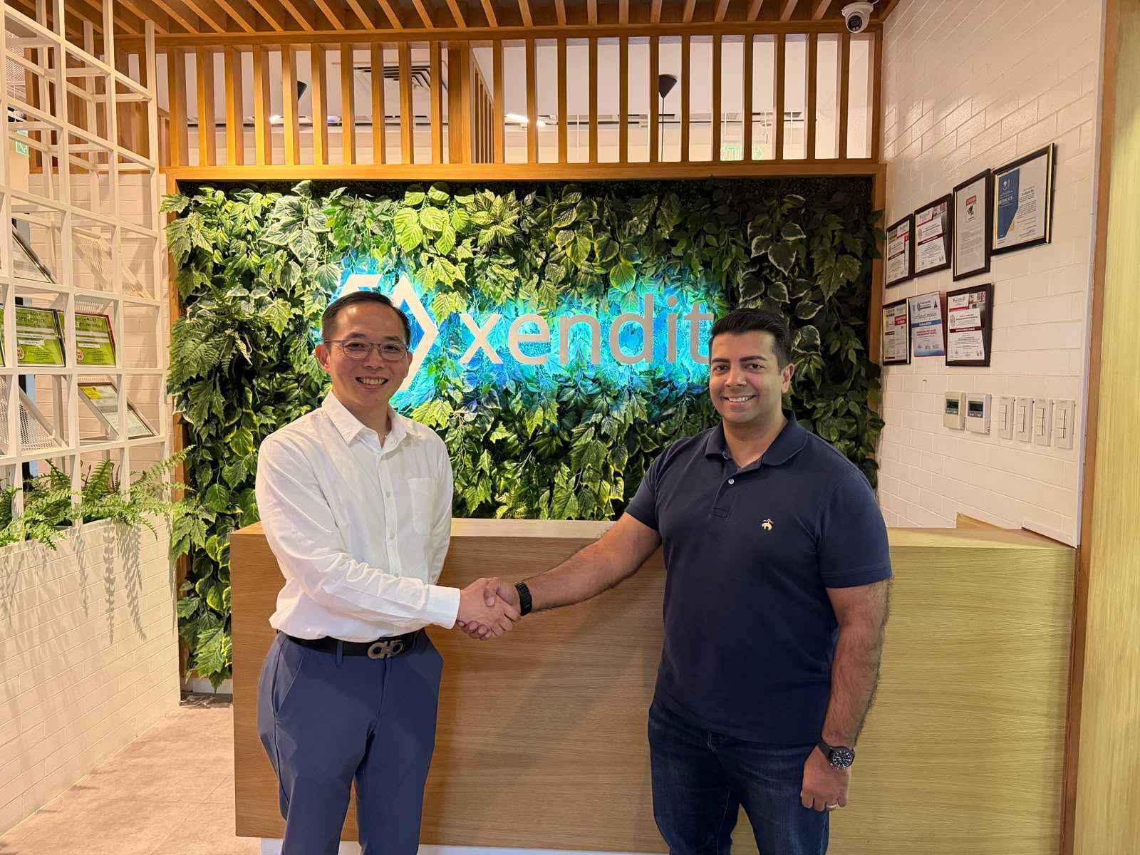 Xendit integrates Dragonpay
