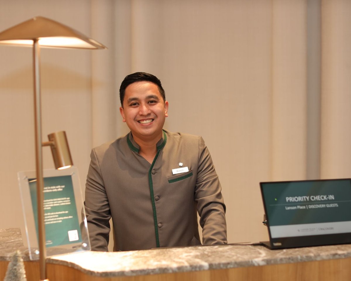 Warm welcome starts at the employee front office.