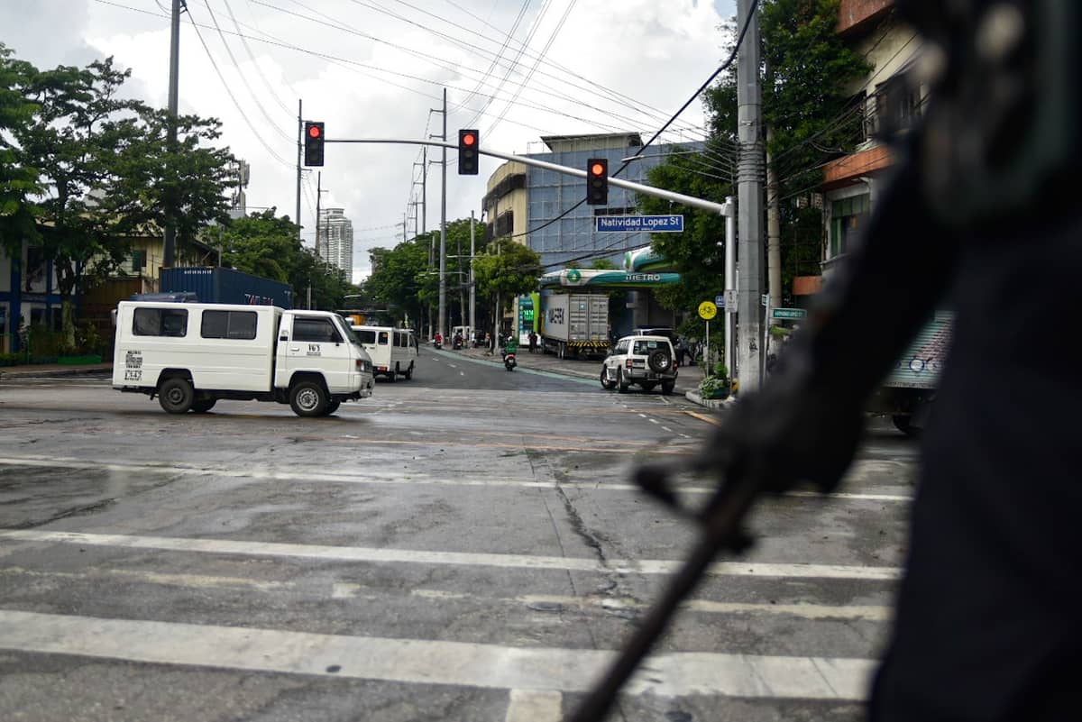 2,000 police officers from the Philippine National Police (PNP) are in standby on Ayala Bridge in Manila on Friday, July 10,
National Capital Region Police Office confirms the deployment to maintain peace and order on the scheduled United People's Initiative protest, later at 3:00 p.m. l Zedrich Xylak Madrid