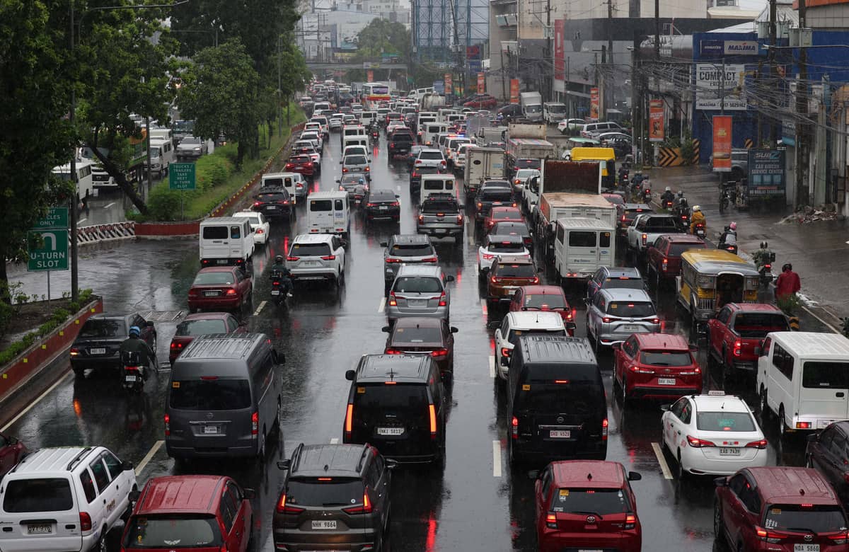 (July 10 2026) Motorists persevere in heavy traffic along Quezon Avenue in Quezon City on Friday July 10 2026. Photo/Analy Labor