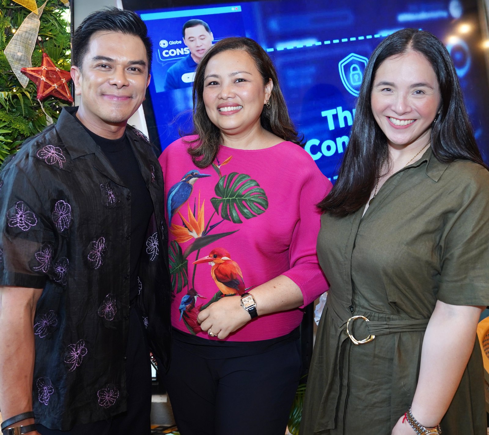 GCASH chief marketing officer Neil Trinidad, Globe Telecom chief marketing officer Roche Vandenberghe, Ayala Malls head of Marketing and Consumer Experience Mae Dichupa.