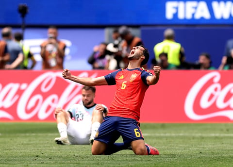 Late goal powers Spain to semifinals