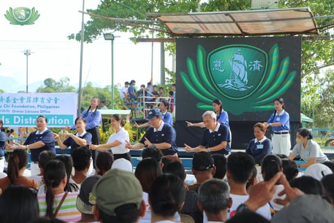 Tzu Chi aids 1,185 Ormoc families after Typhoon Opong