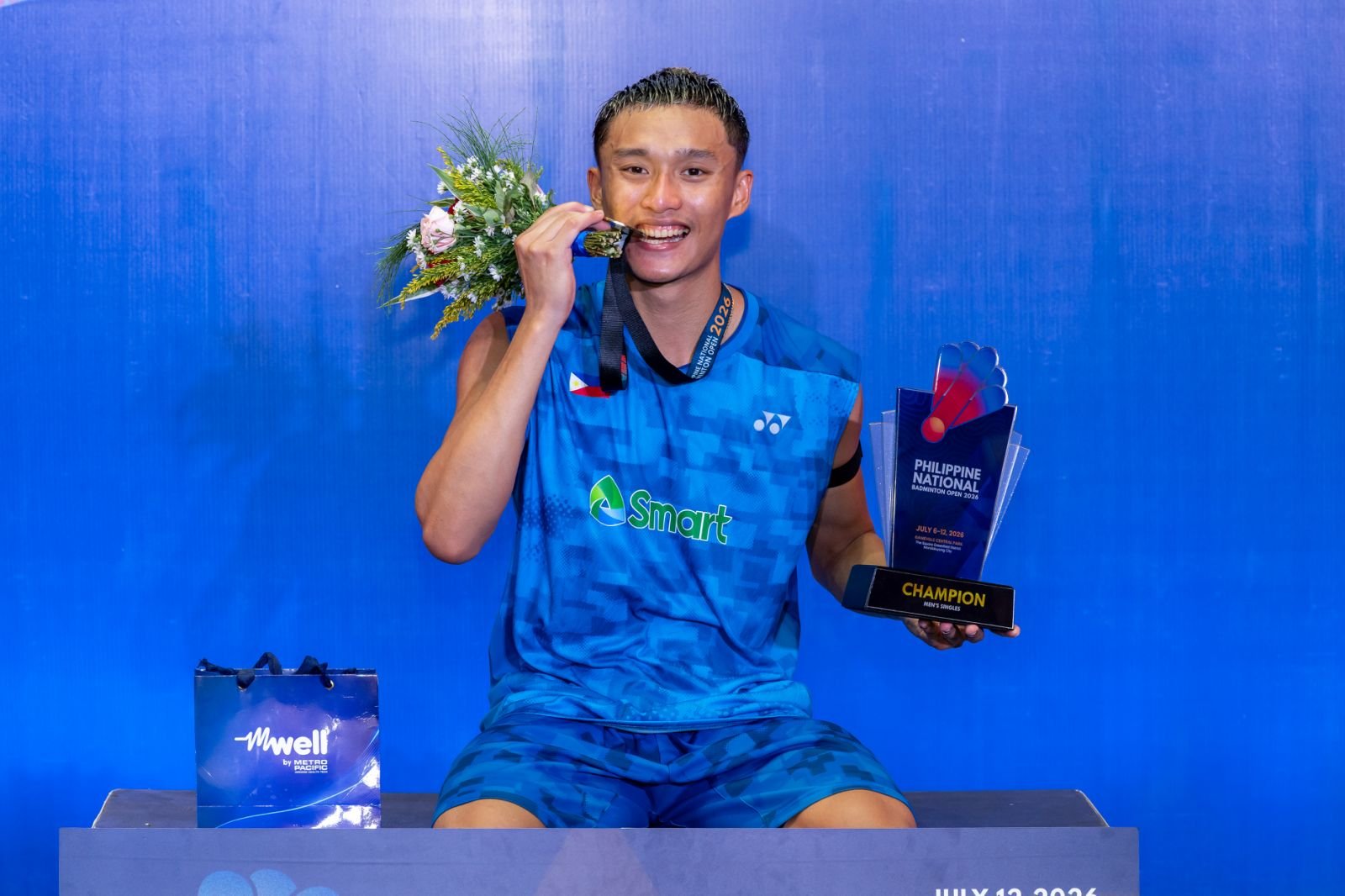 De Guzman,  Albo keep badminton titles
