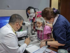 Filipino-Chinese elders finally given free eye checkup