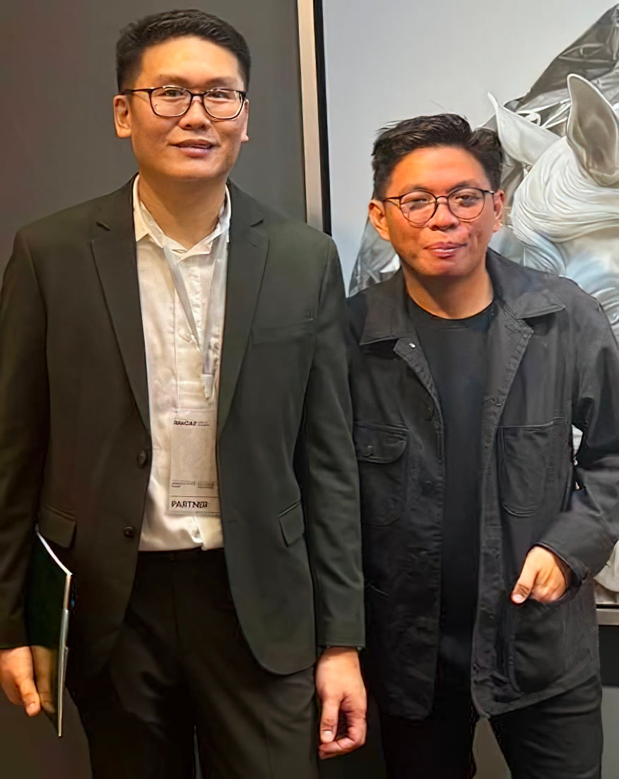 BRIAN Ong and artist JM Saycon.