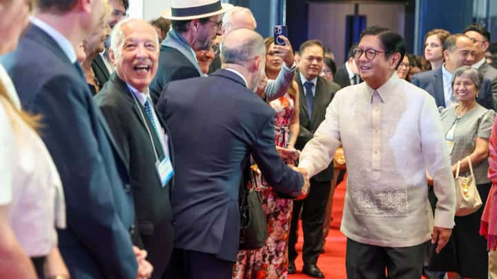 President Ferdinand Marcos Jr. shaking the hands of attendees during the celebration of the 10th Anniversary of 𝟮𝟬𝟭𝟲 𝗔𝗿𝗯𝗶𝘁𝗿𝗮𝗹 𝗔𝘄𝗮𝗿𝗱.