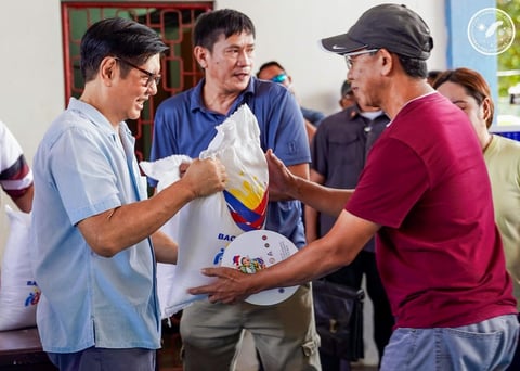 Palace blames supplier over underweight rice bags