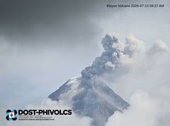 Mayon generates lava fountaining, effusion with pyroclastic flow