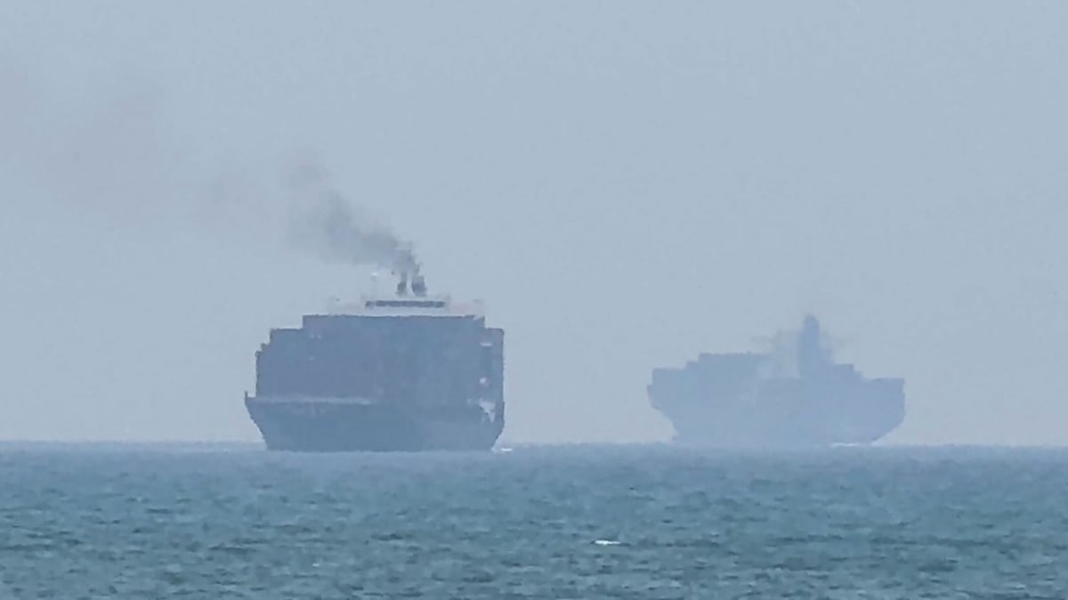 U.S. hits Iran as Gulf states targeted in flareup over Hormuz
