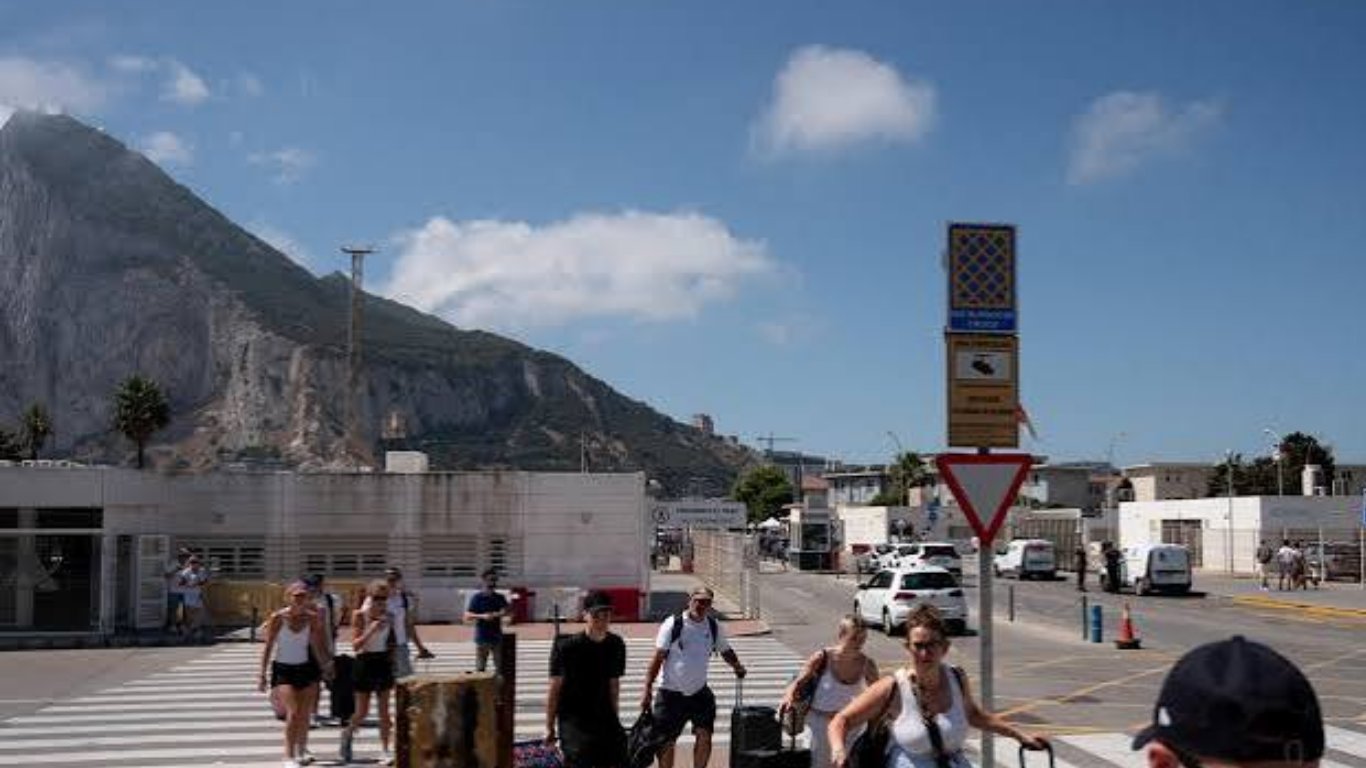 Gibraltar border controls with Spain lifted