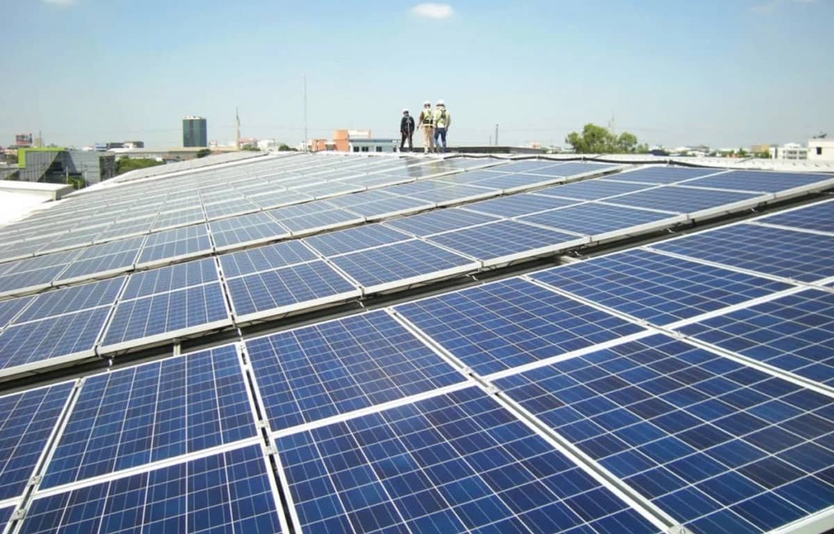 From solar panels to LED lighting, homes are going greener.