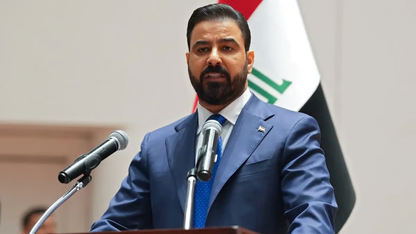 Iraq PM, Trump meet amid Baghdad pressure