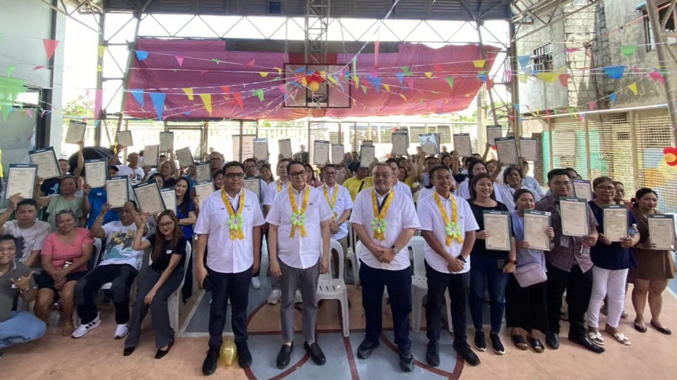 Over 40 Marikina families secure land ownership