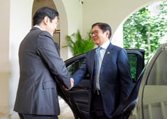 Marcos obtains investments, reaffirms partnership with Singapore
